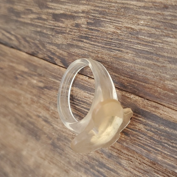 Translucent butterfly ghostly ring seasons gone by size 5.5 R565 🌟 - Picture 2 of 2